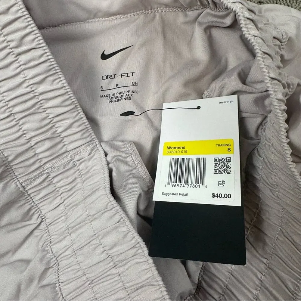Nike Women's Athletic Shorts DX6010-019 Small